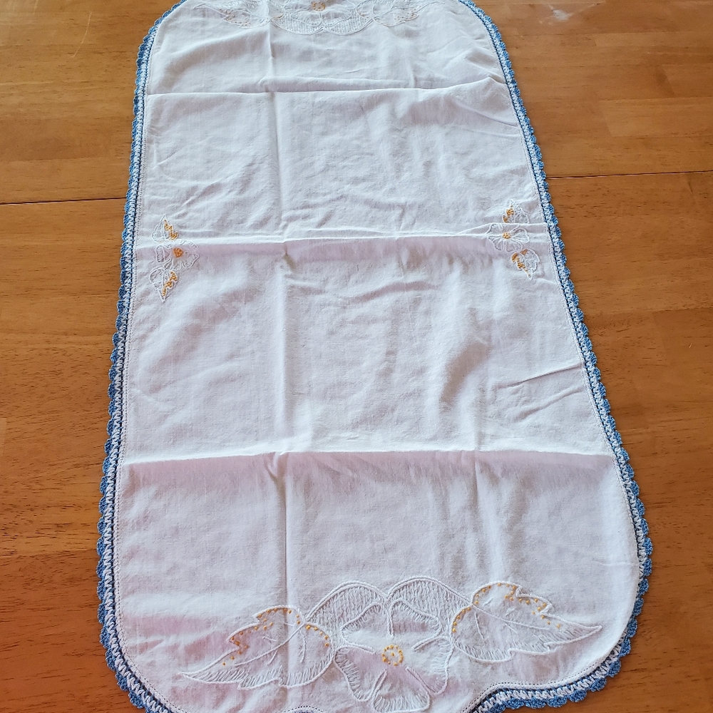 Vintage embroidered and crocheted table runner
